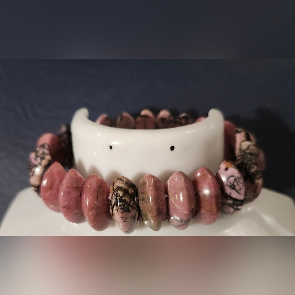 This is a rhodonite bracelet - Picture 3 of 4